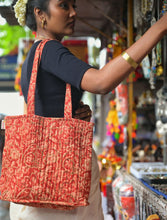 Juhi Kalamkari Zipper Tote Bag in Pure Cotton