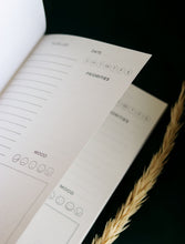 Anar Illustrated A5 Undated Daily Planner